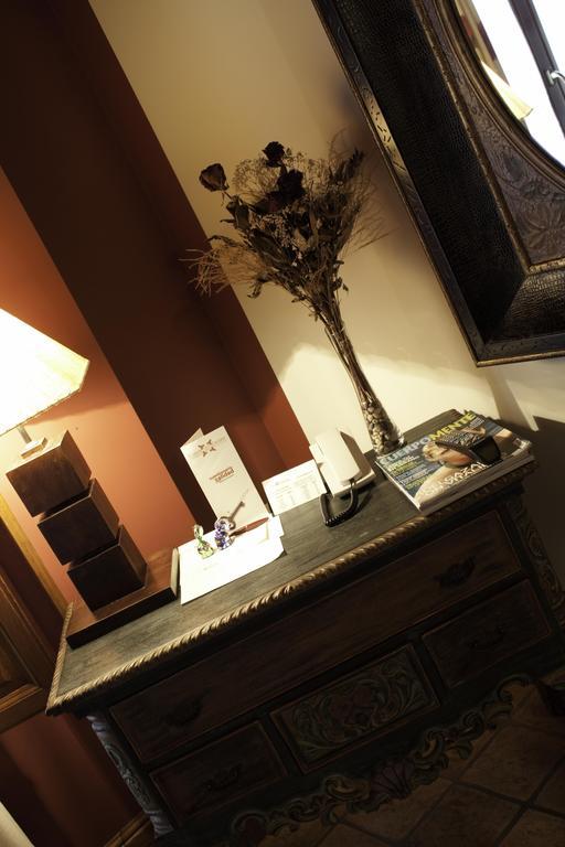 Hotel Posada La Robleda (Adults Only) Арнуеро Екстериор снимка