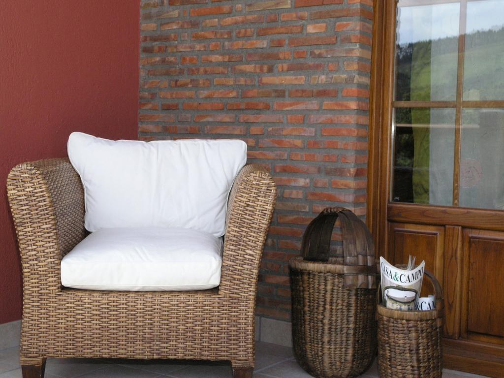 Hotel Posada La Robleda (Adults Only) Арнуеро Екстериор снимка